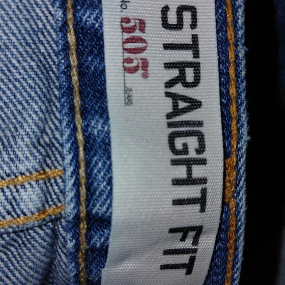 Levi's Classic Denim Men's Jeans - Picture 2 of 3